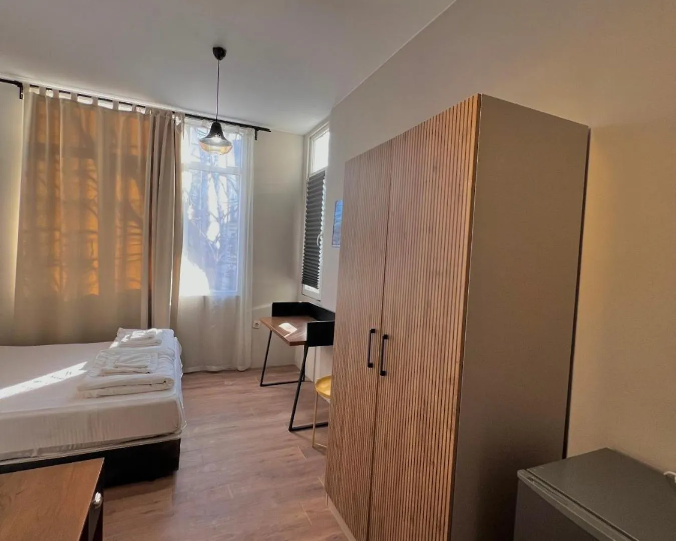 Hotel Just Home Warna