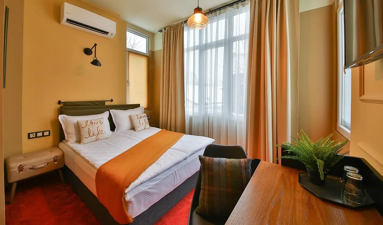 Just Rooms & Wine Varna